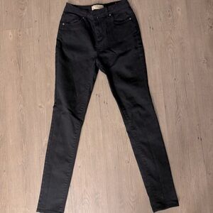 black skinny jeans